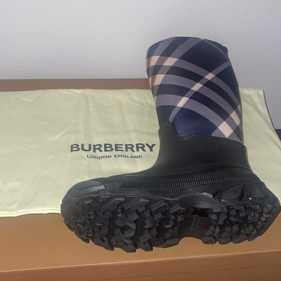 I didn’t need them after I bought them. - Picture 2 of 5